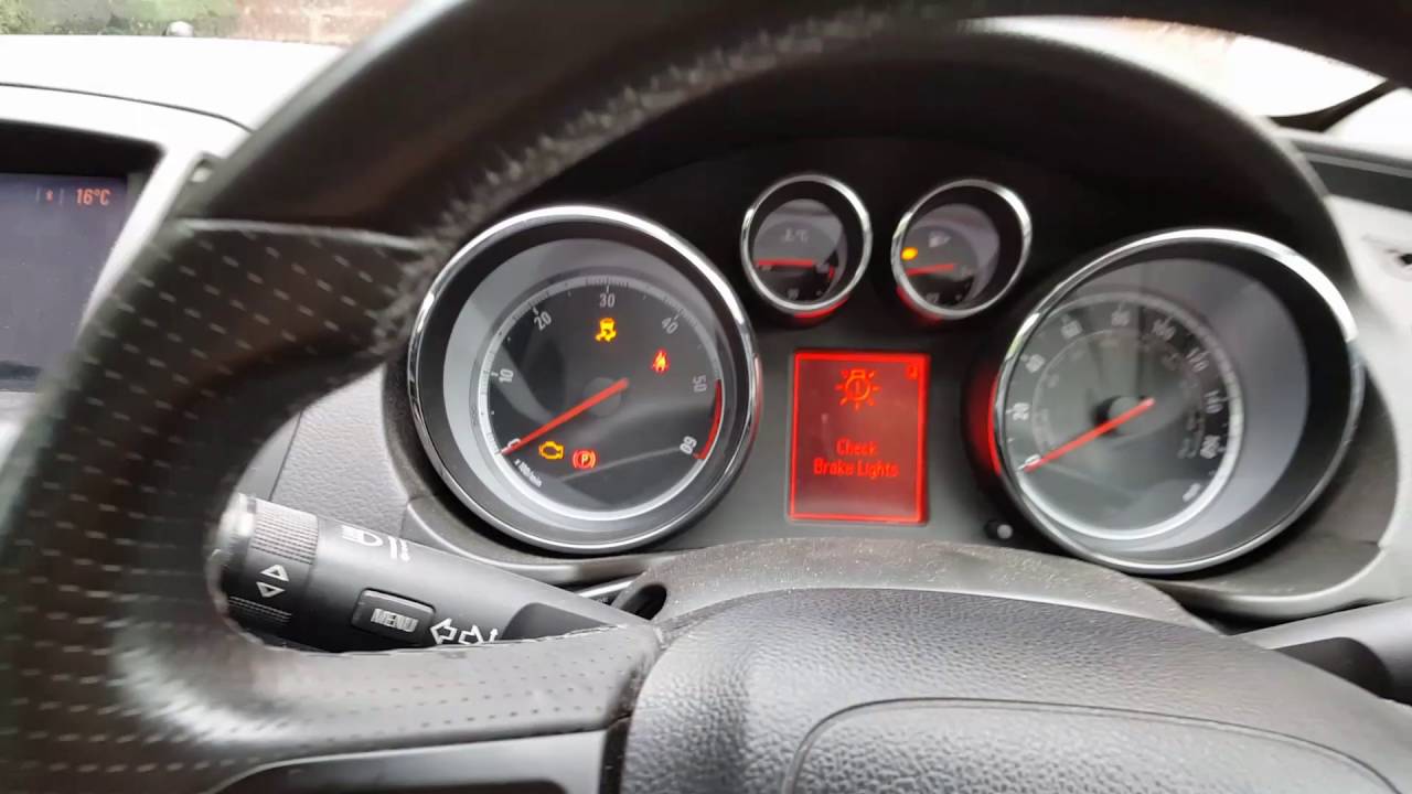 Vauxhall Insignia Airbag light reset (Is not always complicated! )