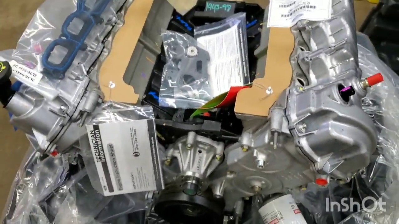 Un-wrapping a Ford 5.4 3V Crate Engine