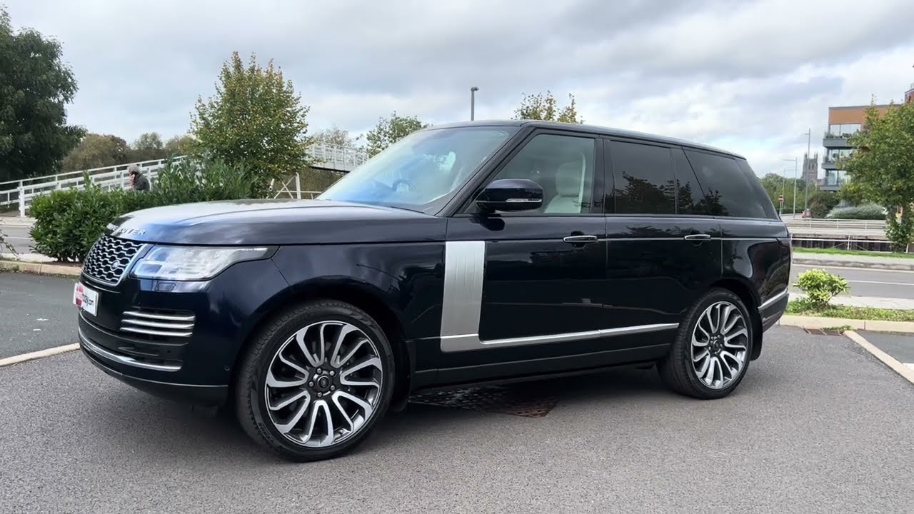 Review of 2020 70 Range Rover 4.4 SDV8 Diesel Autobiography for sale @VansTodayWorcester