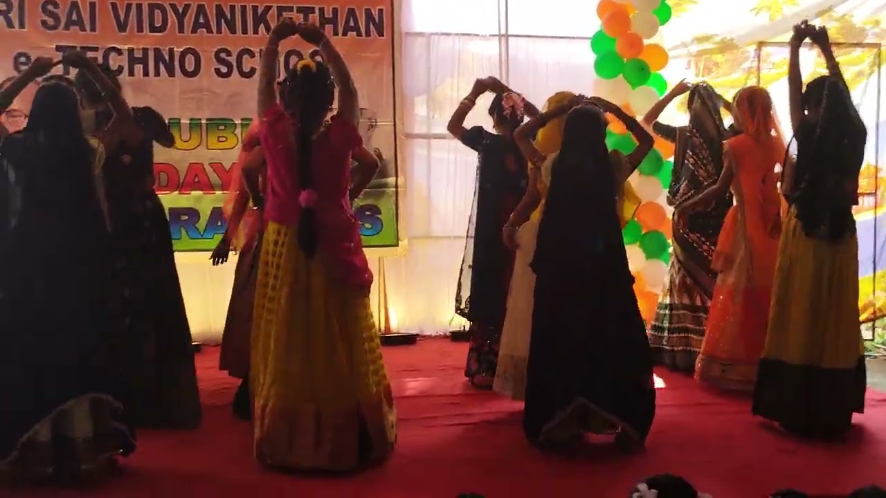 Rangila baro dance by 6th girls 