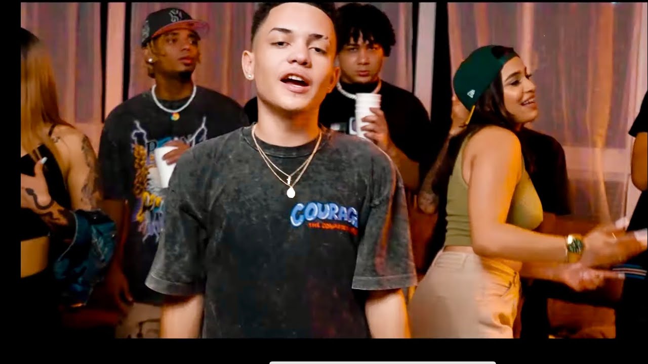 Beza flow x Liil Jay  - 😍Mi Menor 💻x @La Gaby   (Video Oficial)