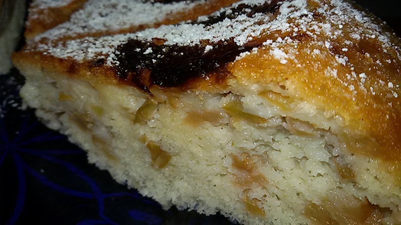 Шарлотка в мультиварке. Очень просто.
