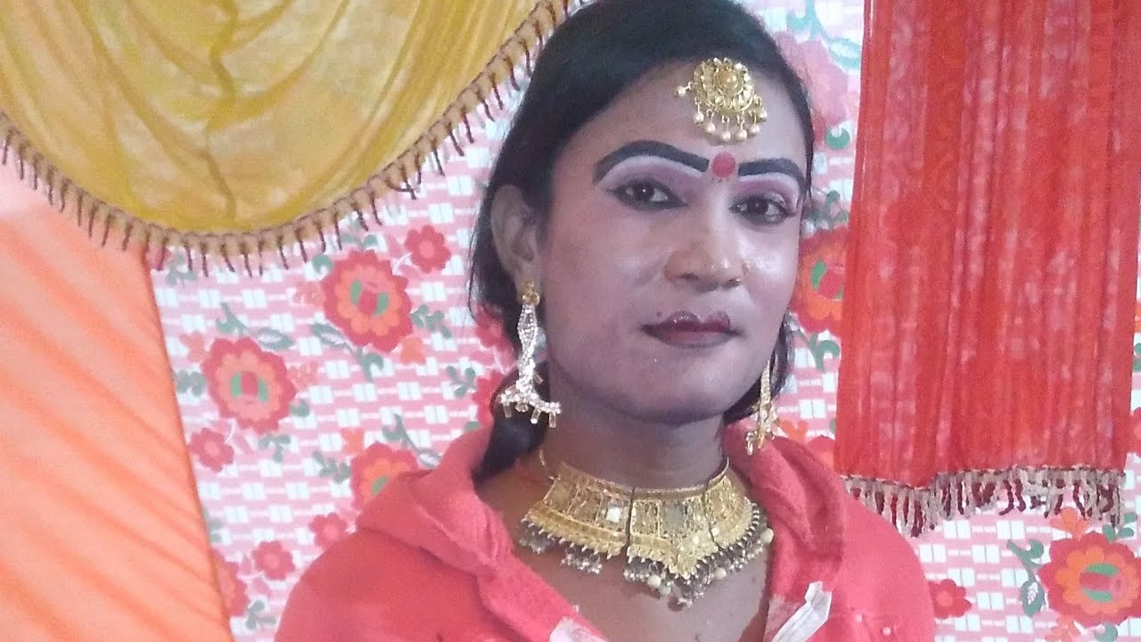 राधेश्याम डांसर किशोर भाई के ऊपर कहरवा गीत गाते हुए