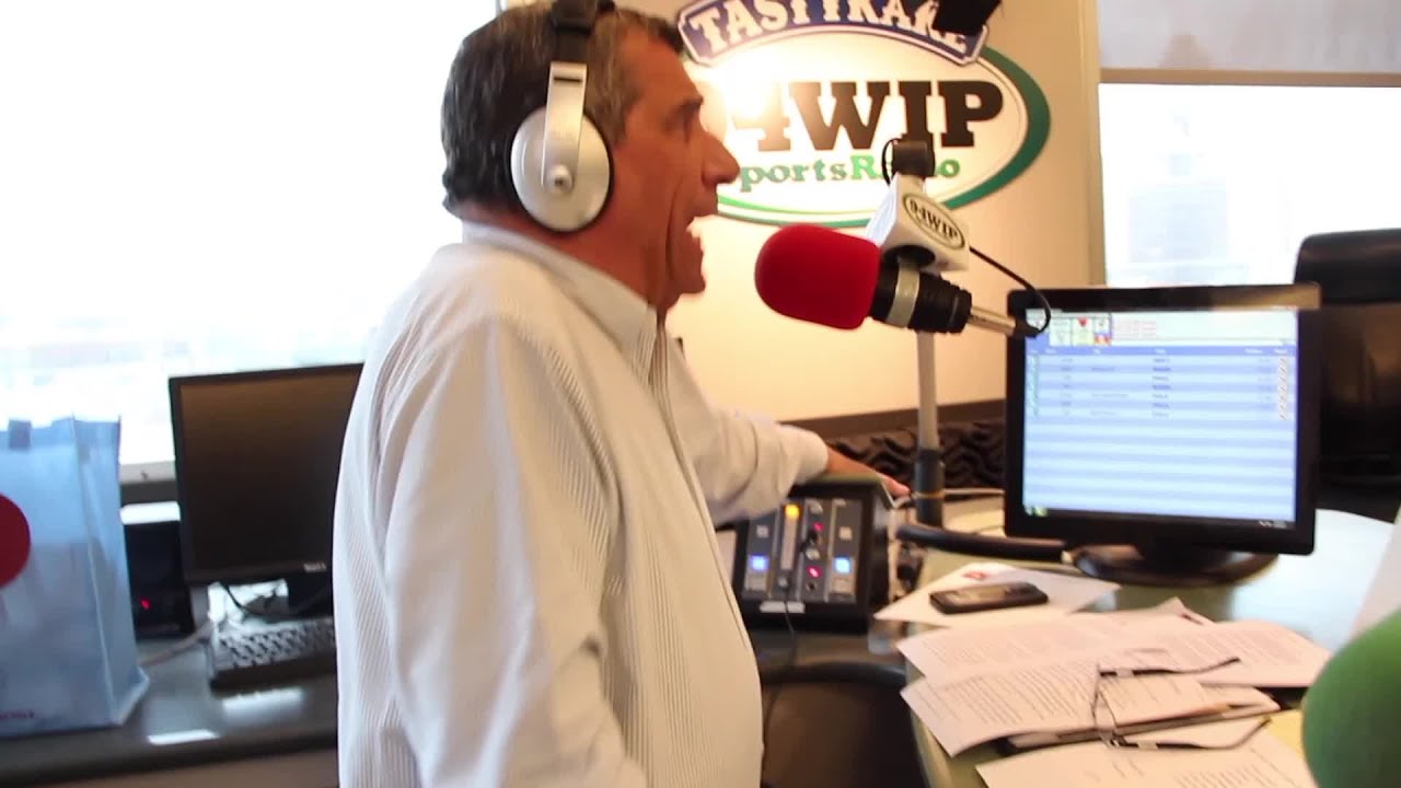 The Phillie Phanatic Surprises Angelo