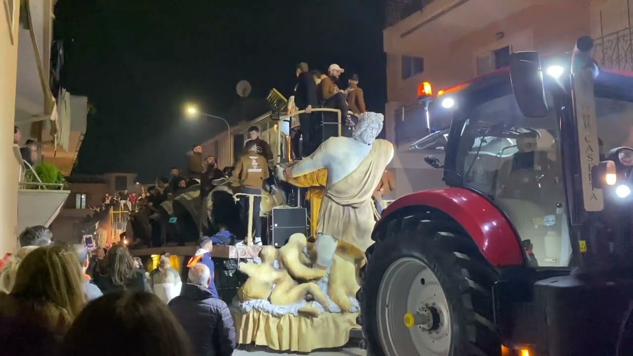 A compagnia e sant’antuono 2023, carri di macerata Campania