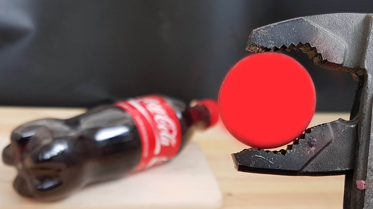 РАСКАЛЕННЫЙ СТАЛЬНОЙ ШАР VS  COCA COLA