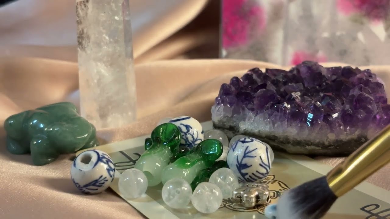 asmr video🪷 -brushing/whispering/tarot card/rambling