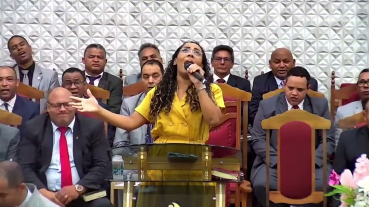 Adorar é o que sei Cantora Ana Paula Carvalho louvando na AD Belém setor 65 cidade ipava 