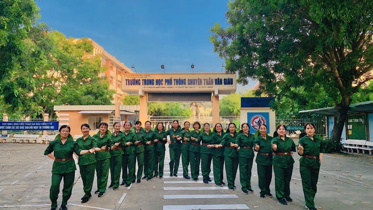 Liên khúc: CÔ GÁI MỞ ĐƯỜNG-VIẾT TIẾP CÂU CHUYỆN HOÀ BÌNH-CLB BAN MAI (Long An)