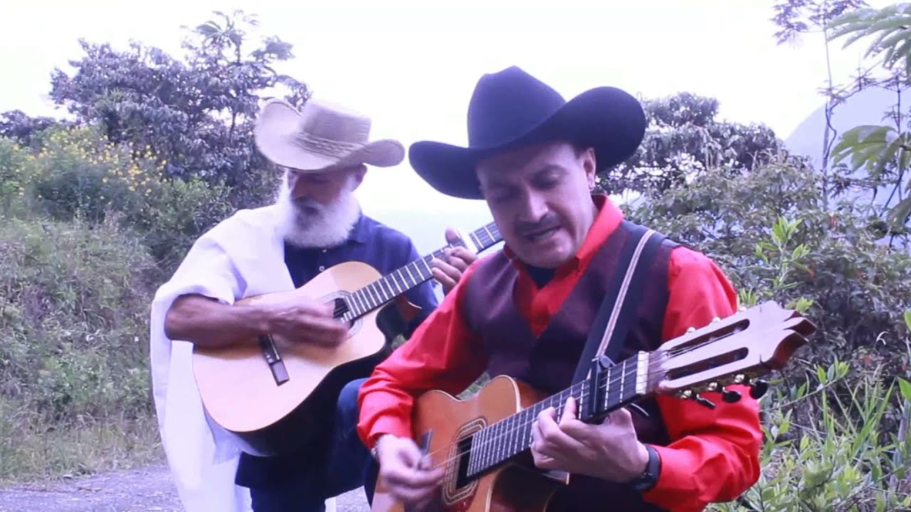 Arnulfo con su Amanecer Parrandero Vídeo Oficial De la Vereda a la Ciudad