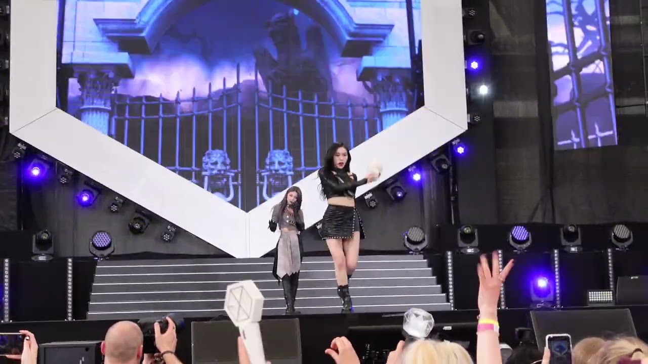 드림캐쳐 DREAMCATCHER - SCREAM @ KPOP.FLEX