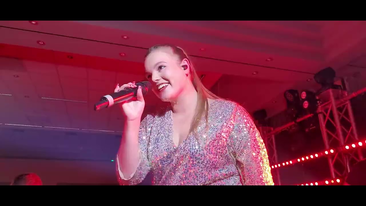 ABBA medley Mama Mia, Lay All Your Love On Me, Voulez-Vous, Gimme Gimme Gimme cover by AMBER