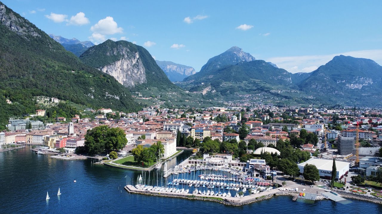 The Alpine Mirror – Garda & Ledro 🇮🇹🚴🪁
