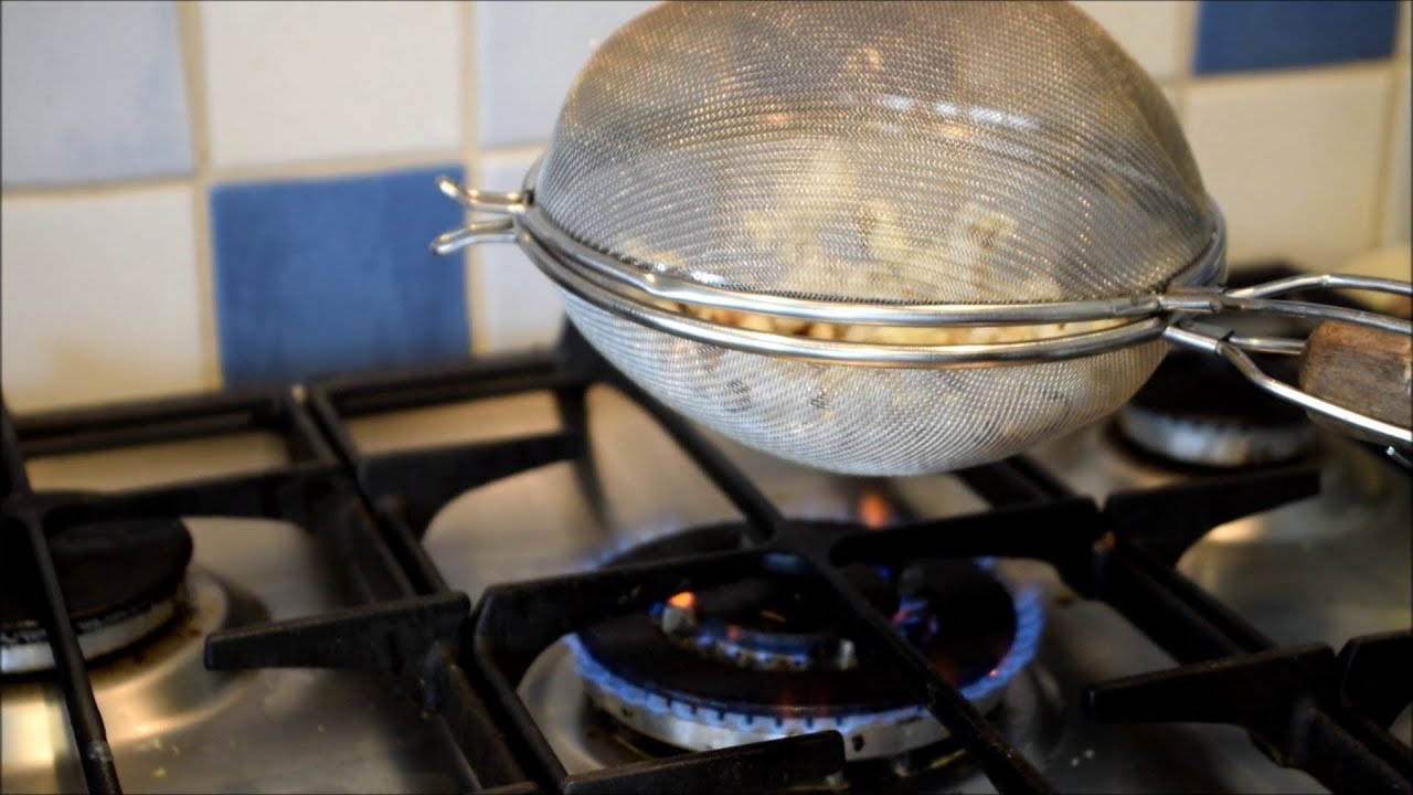 How To Make Popcorn in a sieve