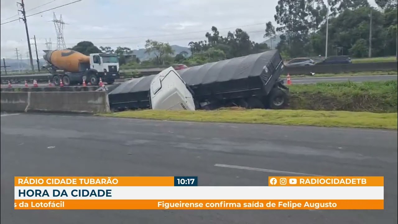 CARRETA TOMBA NA PONTE SOBRE O RIO CAPIVARI NA BR-101