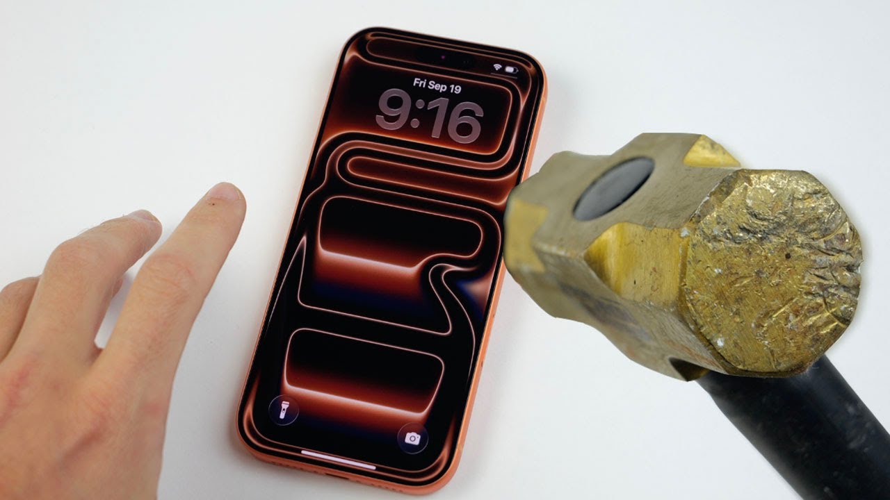 Тест iPhone 17 Pro на царапины молотком и ножом!