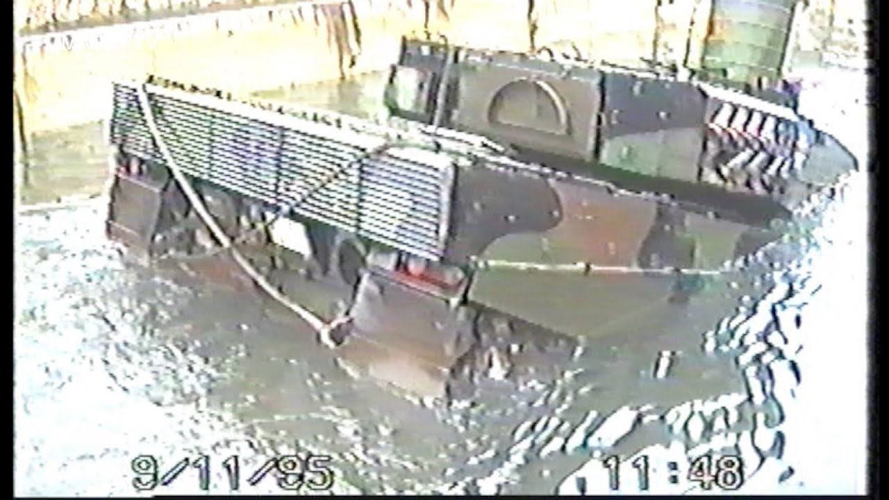 Kampfpanzer Leopard2A4 - Übung für Unterwasserfahren