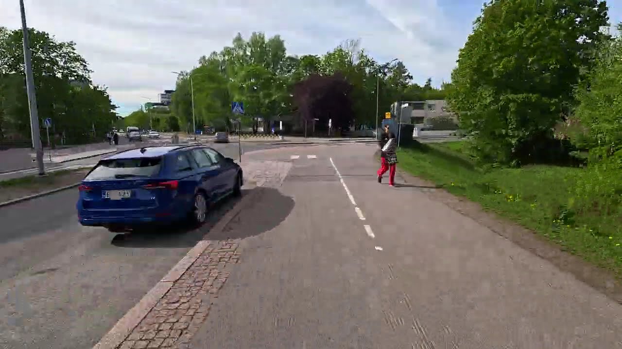Helsinki Cycle Cam - e-scooter from Vallila to Konala via Pasila and along the railway tracks.