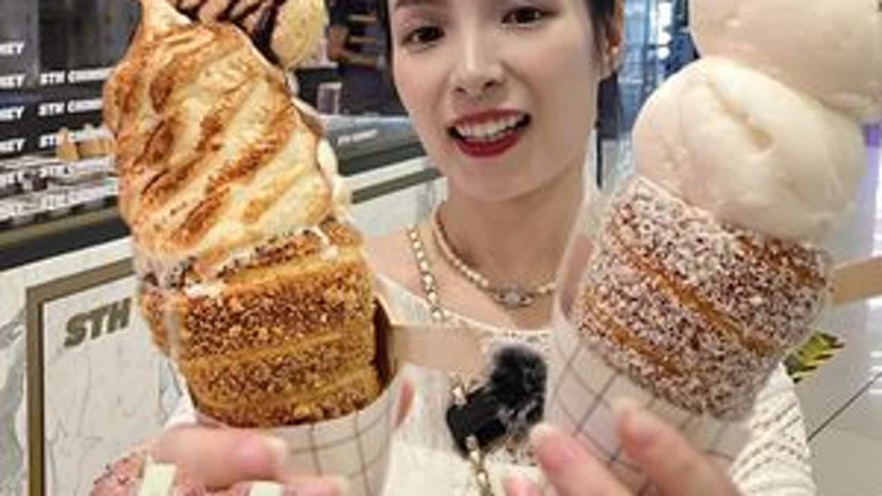 2位数打卡中山公园甜品🍦根本吃不完！#独家美食安利 #头号攻略玩家 #我的旅行日记 #上海美食探店 #甜品治愈一切
