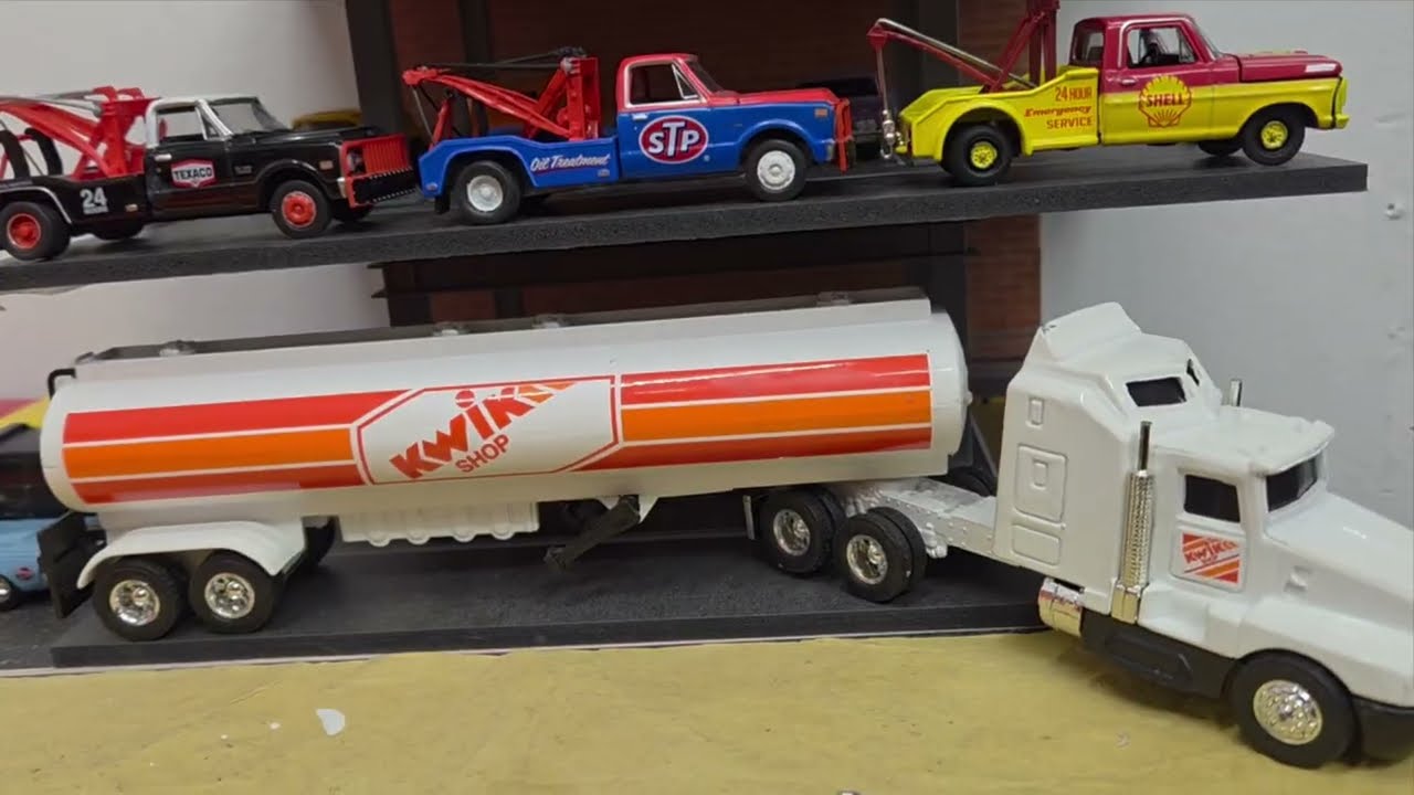 Отвечаю на вызов 🚛 | @charlesdiecastgarage