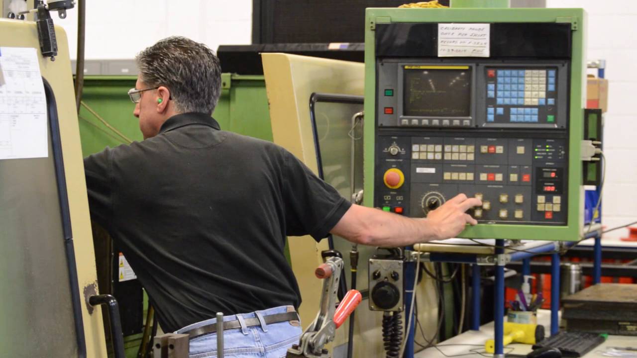 Career Pathway: Advanced Manufacturing - CNC Machine Operator