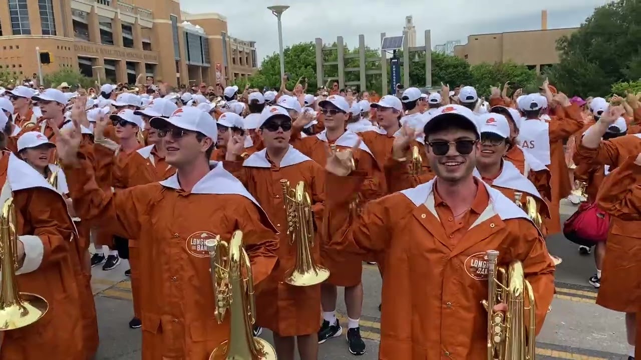 Texas Longhorn Band step-off for DKR Sep 6, 22025 Texas vs San Jose State