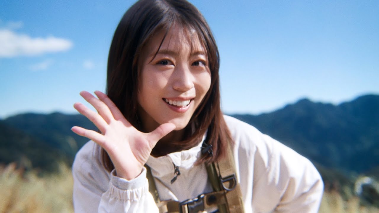 有村架純、山ガール姿で「山登りの気分！」キュートなダンスも披露　au新CM「つながる歌・スターリンク」篇