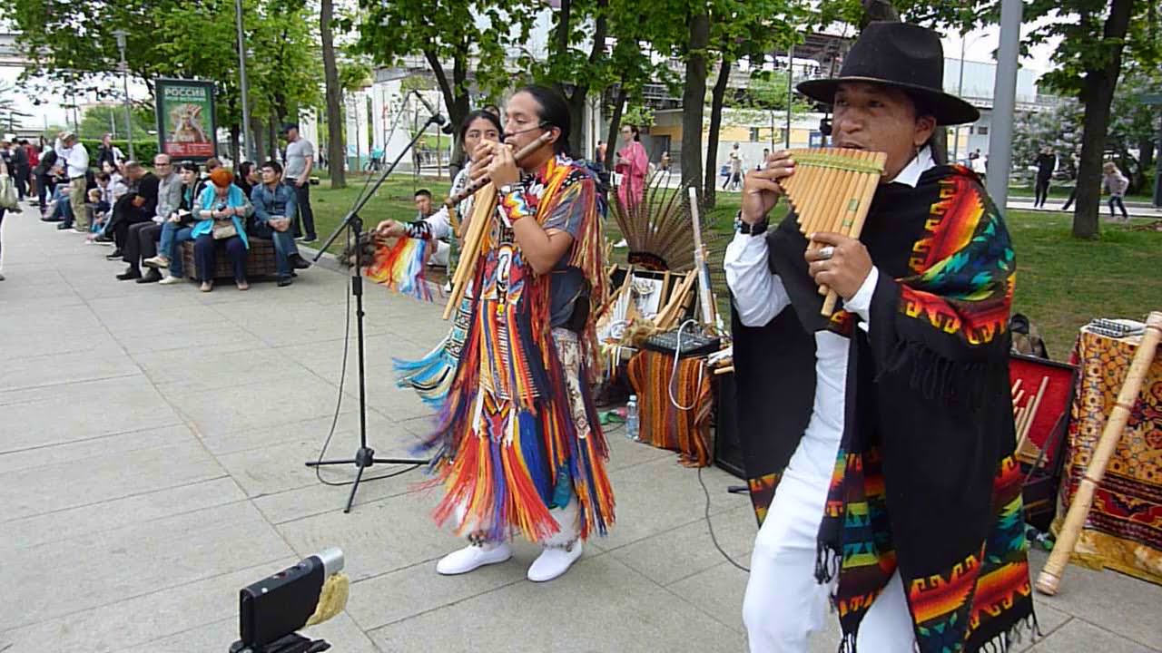 Sumac Kuyllur -- Rompe Monteras (song) -- 12.05.2019, Moscow, P1090637