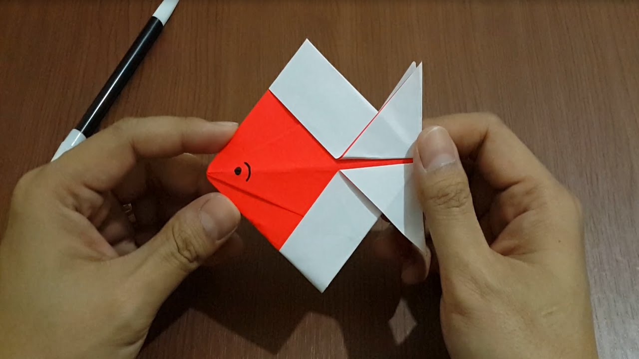 Cara Membuat Ikan Dengan Kertas Origami dengan Mudah
