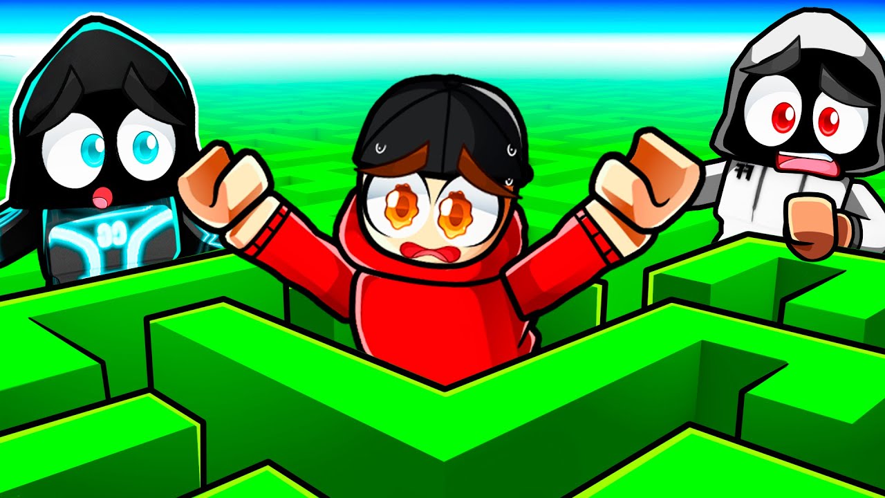 Using 986,428,210 IQ To ESCAPE Maze Simulator in Roblox!