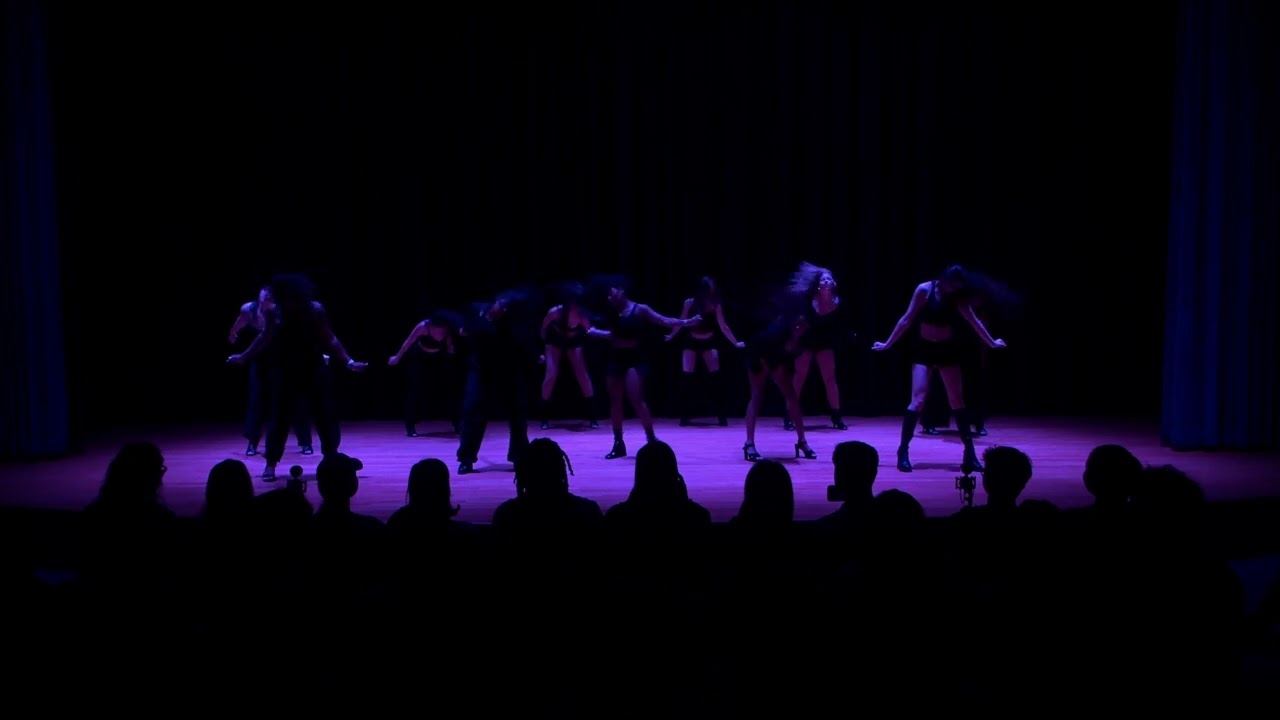 Loosen up my buttons ;) | Sincerely, Syndi