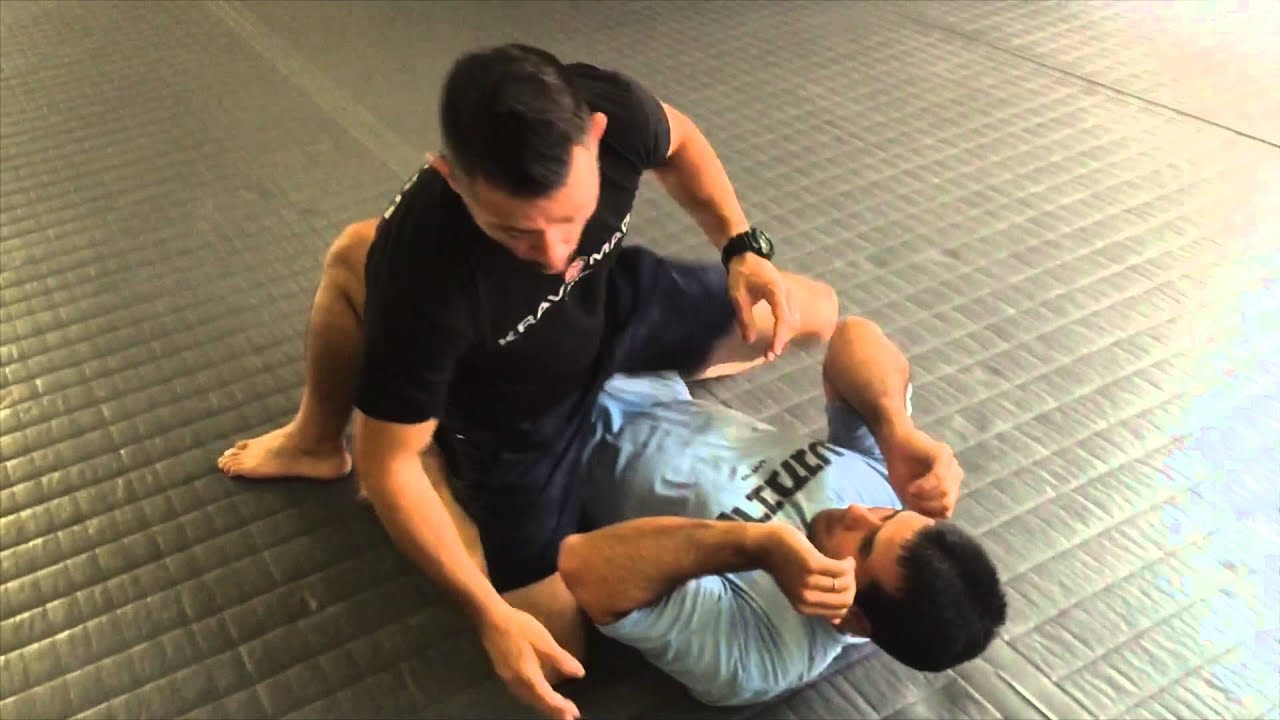 Krav Maga Unyted Orange Belt (striking from the mount)