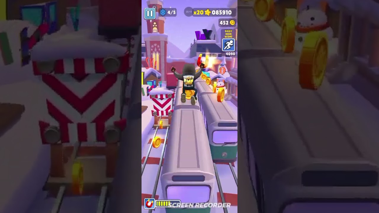 Playing Subway Surfers to complete quests #subwaysurfers #videogames #fypyoutube 