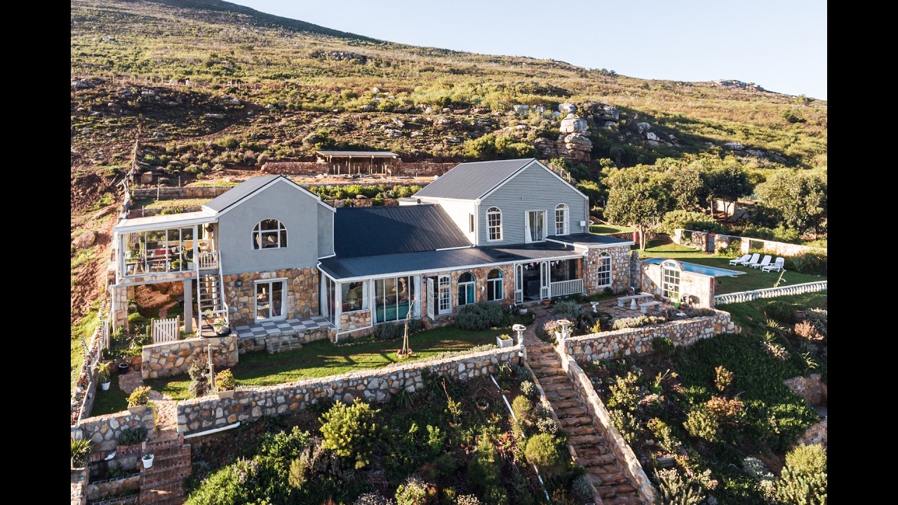 Rose Eedes Properties | TO LET | R60 000 - Stunning, Furnished 4-Bedroom Home on an Equestrian Farm
