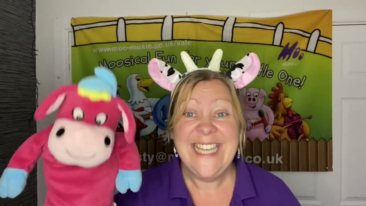 Wake up good morning with Farmer Kirsty @Moomusicvale