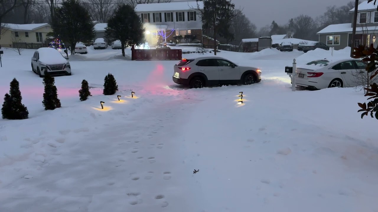 Mazda Cx-30 struggles in snow with factory Bridgestone tires (TSC off)