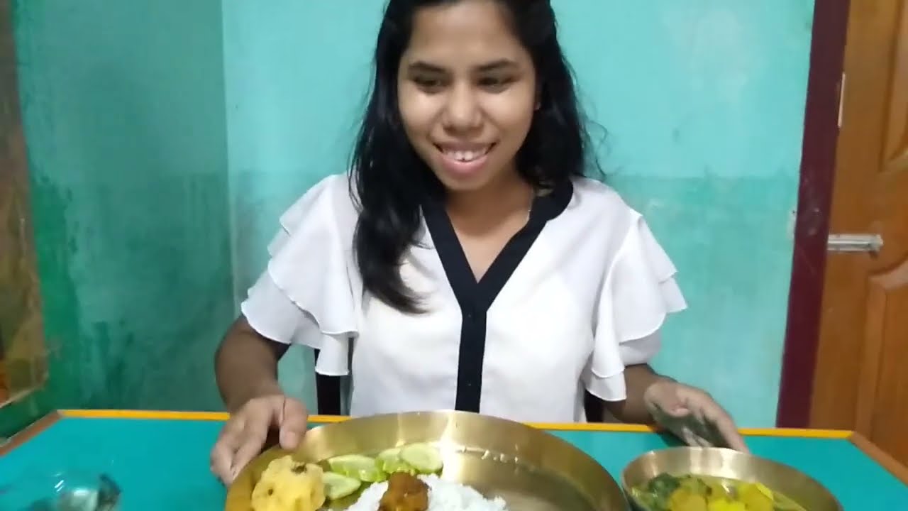 Eating Vegetarian food Ganesh Chaturthi Special Veg Thali Recipe - Jumi sinha