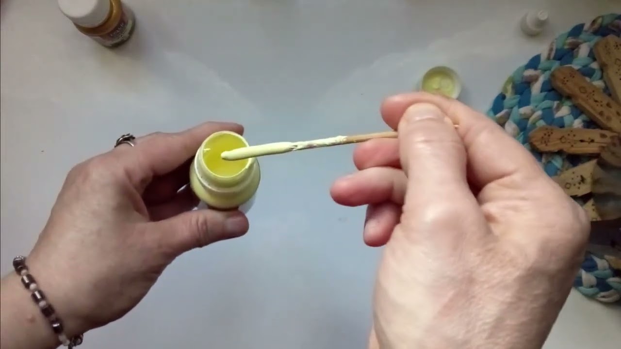 Como recuperar pinturas para tela