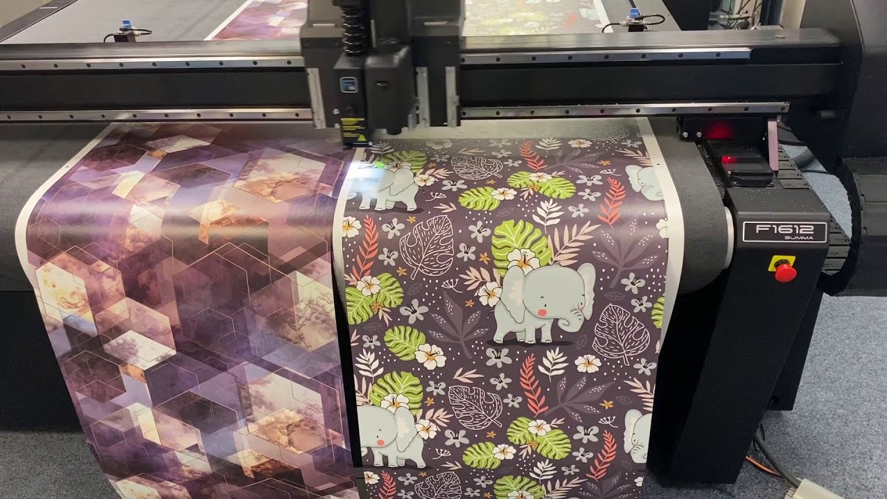 Summa F1612 cutting rolls of wallpaper