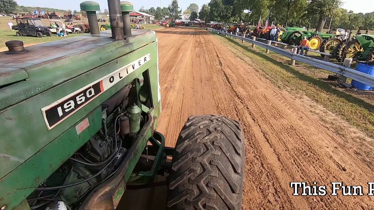 Herman the Detroit Diesel powered Oliver 1950 hooks up!