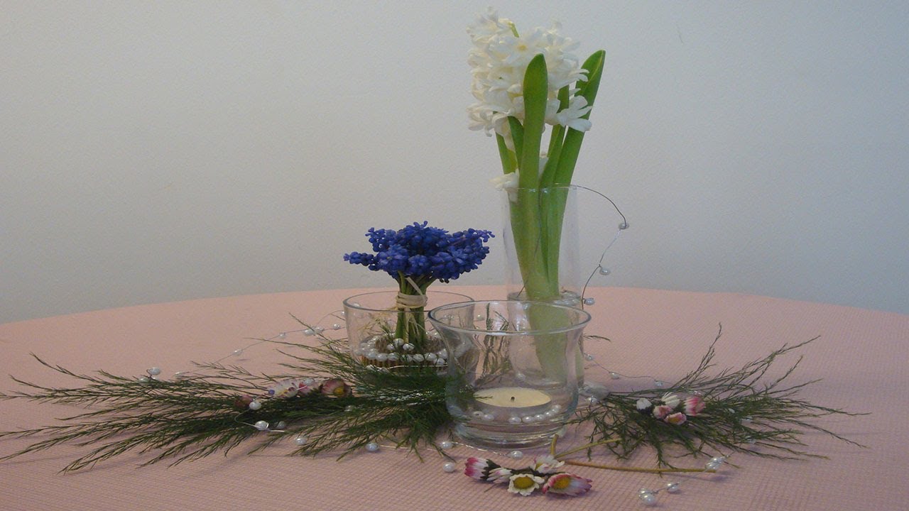 Osterdekorationen f&uuml;r den Osterbrunch, eine sch&ouml;ne Tischdekoration