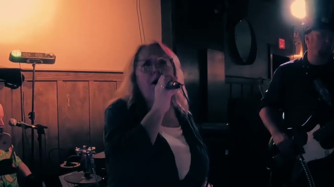 Skattered - Don't Stop (Fleetwood Mac Cover) | Live at Johnny Patch's Pub (2025)