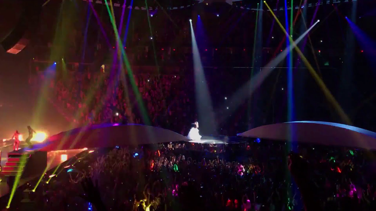 Lady Gaga - Born This Way (LIVE Joanne World Tour, Las Vegas)