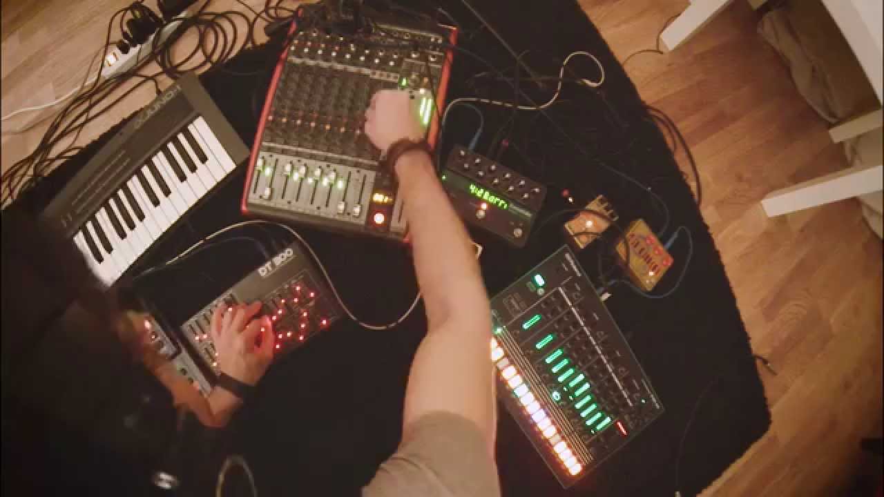 Études Alpha Nr. 1. Erhalder jamming on ZAQuencer & Alpha Juno & TR-8