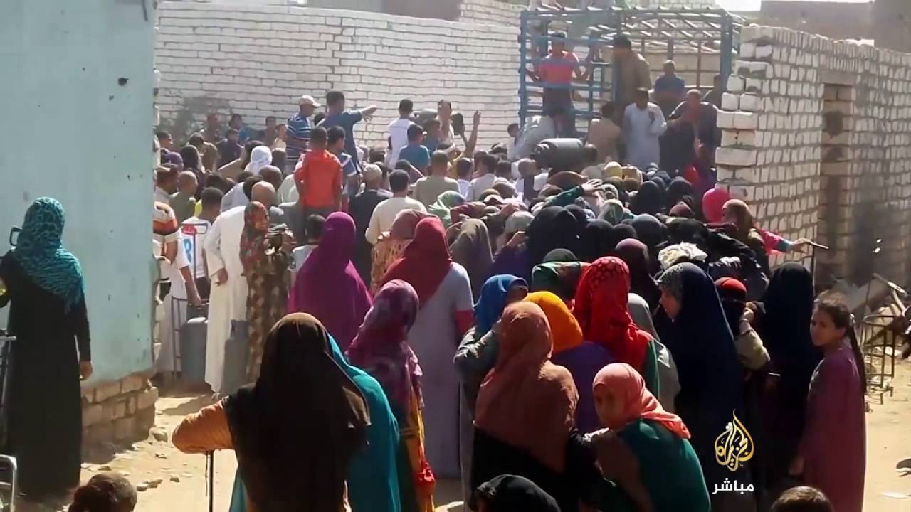 تصاعد أزمة اسطونات الغاز في مصر