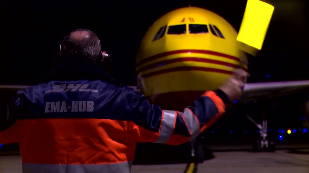 DHL: Delivering The World - How To Load A Plane