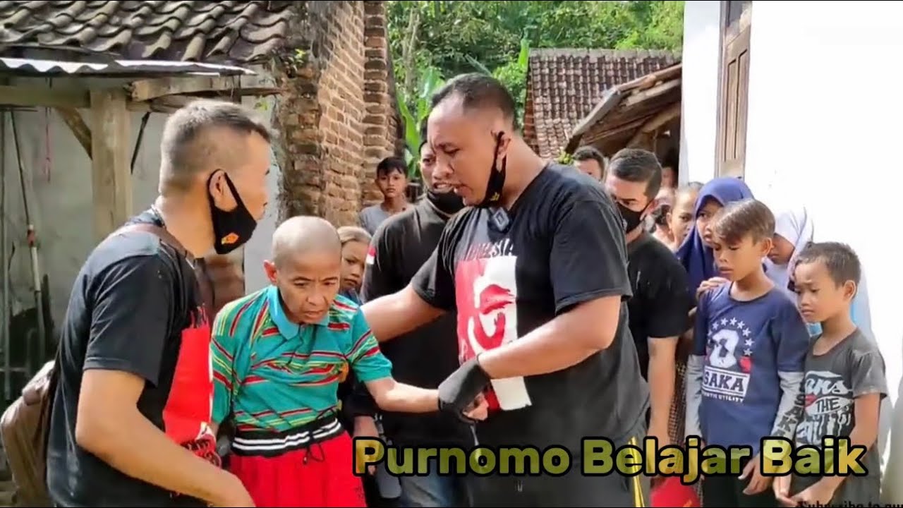 TINGGAL SENDIRIAN SEORANG GADIS SEOLAH DIBIARKAN TEL@NJ4NG DIRUMAH KOSONG.SEMUA WARGA BANTU EVAKUASI