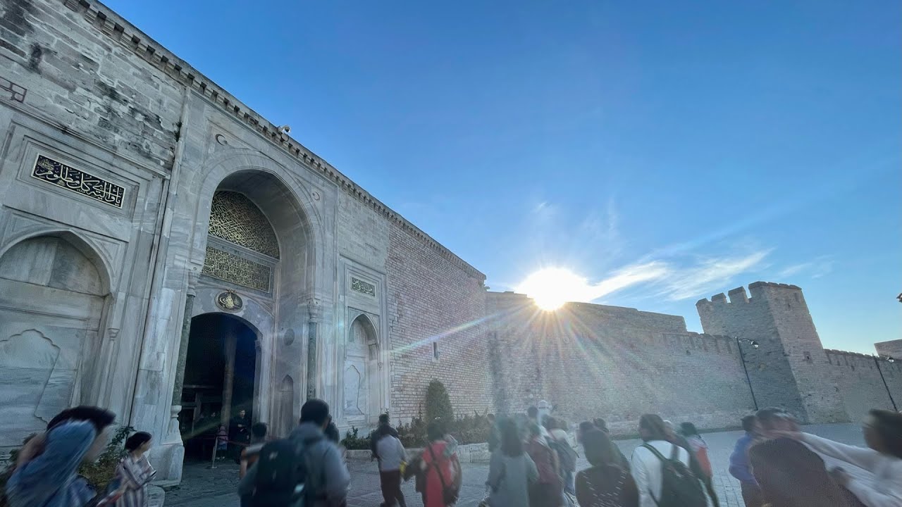 Topkapi Palace Museum in Istanbul, Turkey [by Discover Life]