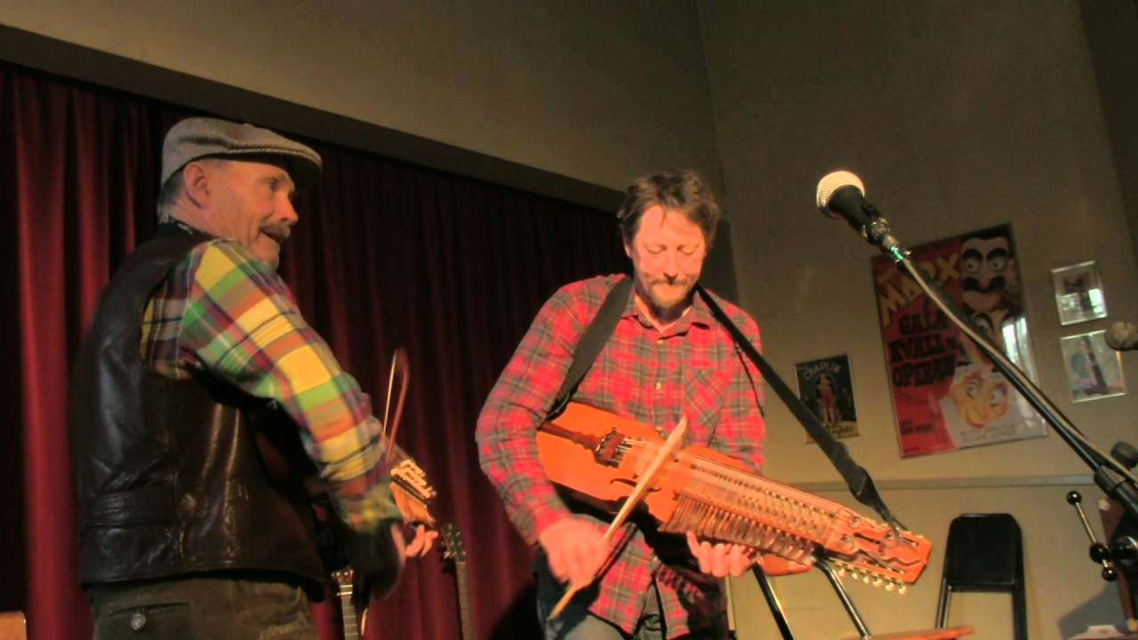 Leif Alpsjö & Anders Mattson spelar Spelmansglädje av Eric Sahlström