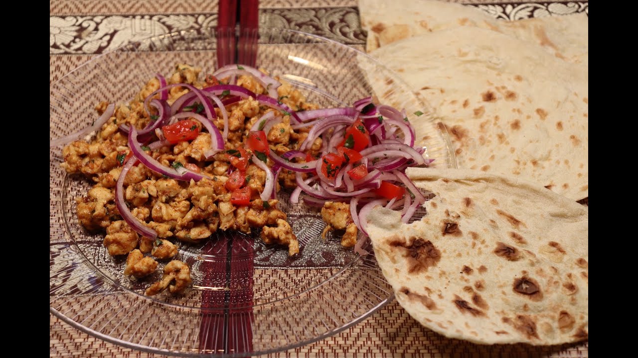 Gebratenes H&uuml;hnerhackfleisch. Fried chicken minced meat